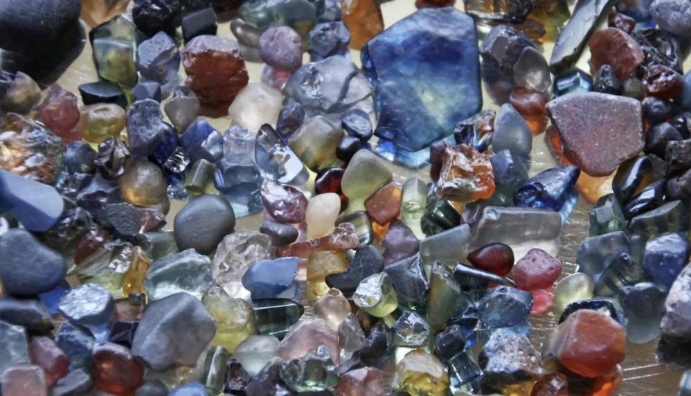 Sapphire lapidary 2025